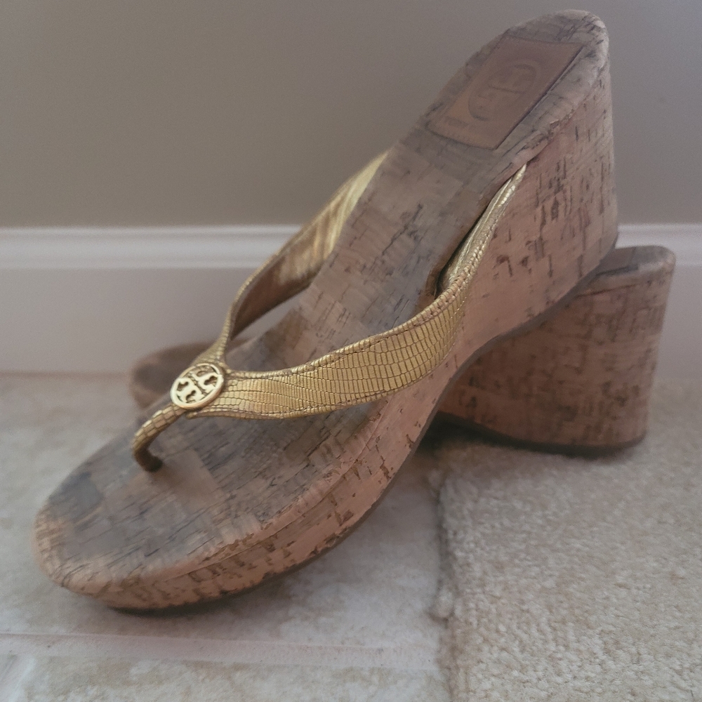 Tory Burch platform flip flop sandals size 9.5